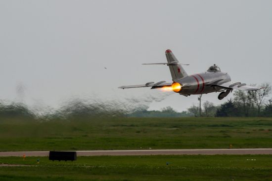 4 motivi per comprare un Mig-17 al posto di una casa a Lido delle Nazioni (stesso prezzo)