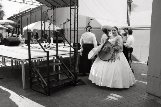 Chi sono i mariachi? A volte sono donne. Più cazzute di Banderas e della sua gallina