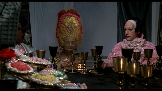 Idee carnevale 2018? Renditi irriconoscibile e sfondati di cocktail del Doge