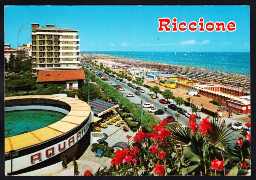 Estate millennial a confronto 2: dal tormentone Valerio al «Bella nonno!»