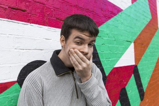 Loving is easy testo. Eh no, caro Rex Orange County: l’amore è difficilissimo