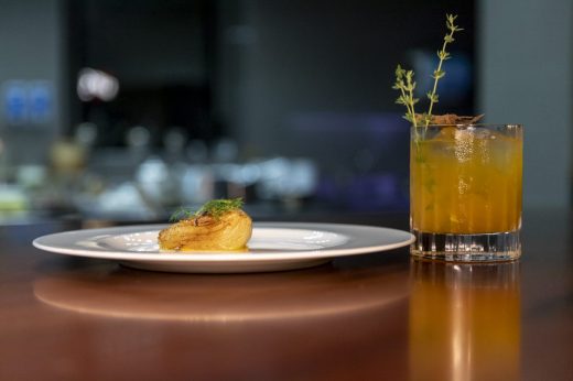 Si può mangiare con i cocktail? Certo, sono il nuovo vino, abbinabili con tutto