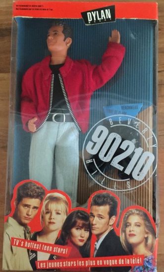 Luke Perry morto? Sì, 30 anni fa. Era rimasto in una teca: gli anni 90