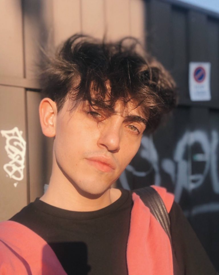 Catalogo dei MILLENNIAL: Michele Bravi. La tua enciclopedia dei millennial