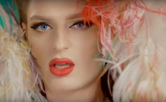 Blush Beat testo, un inno alla trasgressione delle notti milanesi