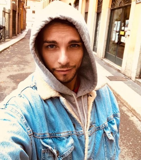 Catalogo dei MILLENNIAL: Marco Carta. La tua enciclopedia dei millennial