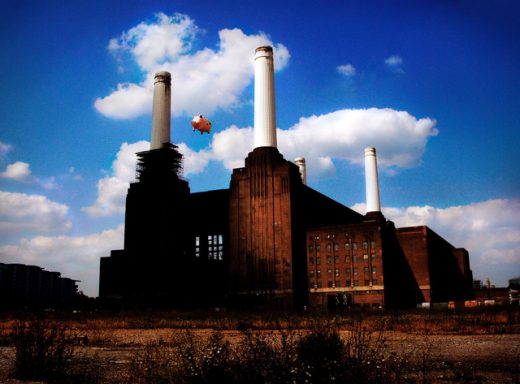 Per celebrare i 40 anni di The Wall dei Pink Floyd meglio fare mostre che concerti