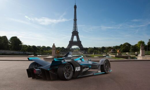 Ma gli androidi sognano la Formula Elettrica? Il futuro dello sport su pista