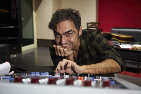 Tra Via Emilia e blue jeans, Marco Ligabue racconta ai millennial il rock emiliano. L’intervista