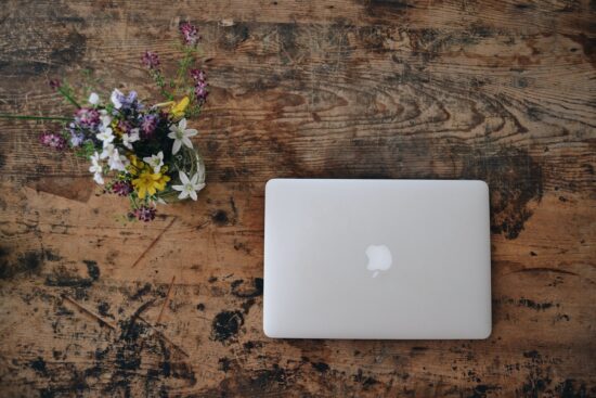 Il coronavirus fa aumentare i contratti di lavoro? Ecco il paradosso del 2020