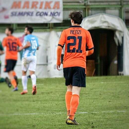 Calcio e politica: dopo Mussolini alla Lazio e Renzi alla Pistoiese, arriverà il turno di Salvini al Milan?