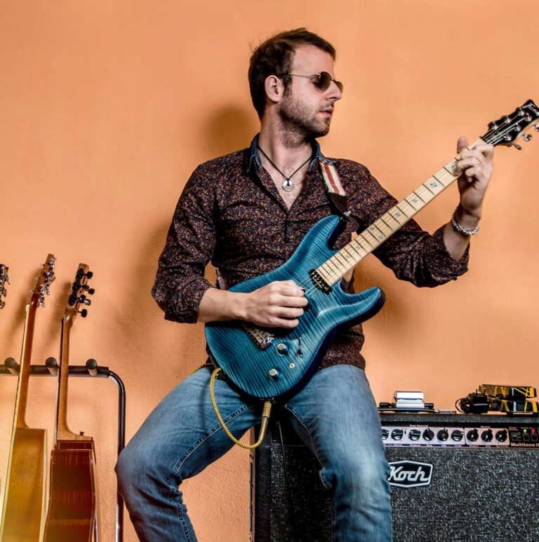 Michele Romeo, la chitarra, la malattia e l’America. Intervista al musicista millennial