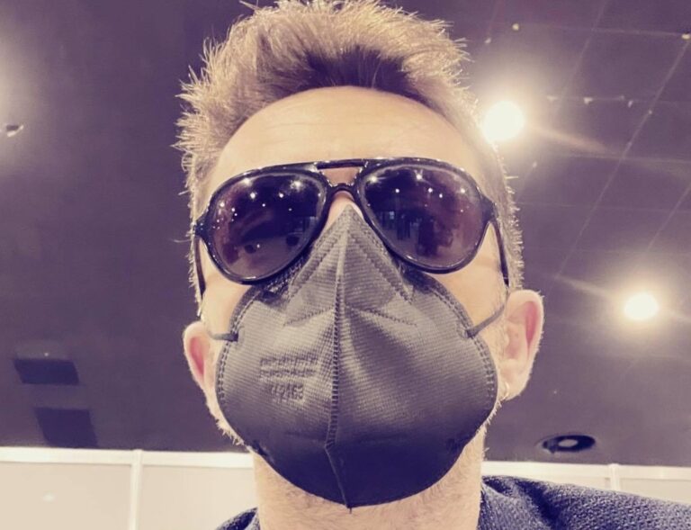 Vi spieghiamo perché il caso Andrea Scanzi deve far scuola