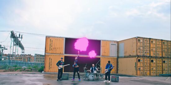 Con “Higher Power” i Coldplay decollano nello spazio