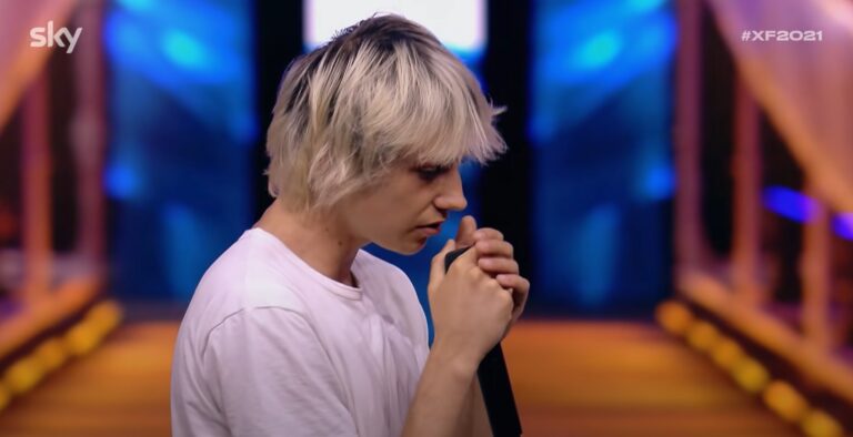 “I suicidi”, testo e significato del brano di gIANMARIA (inedito di X Factor)