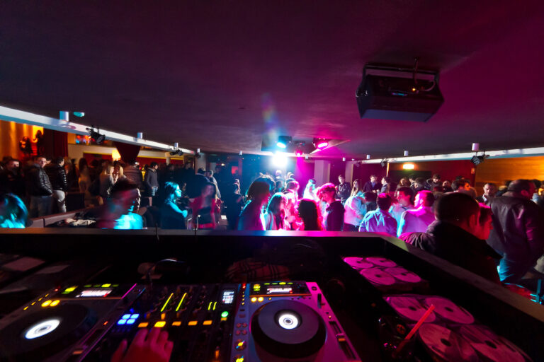 Il “Sindaco della Notte” è la proposta più millennial della politica italiana