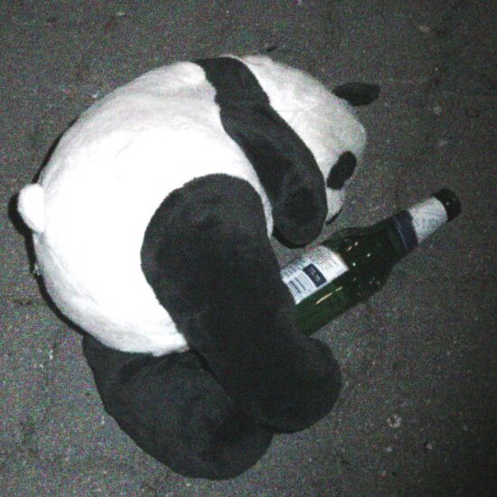 Le nostre ansie da millennial finivano quando eravamo ubriachi