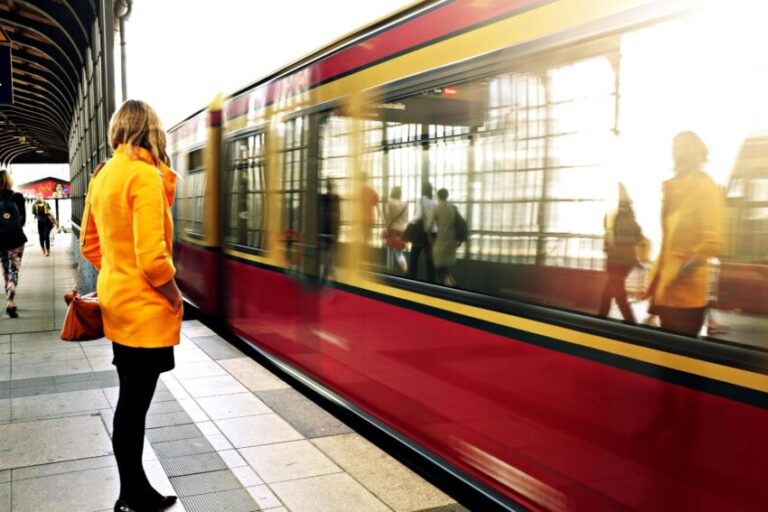 Le carrozze per sole donne? Un placebo, il problema non sono i treni