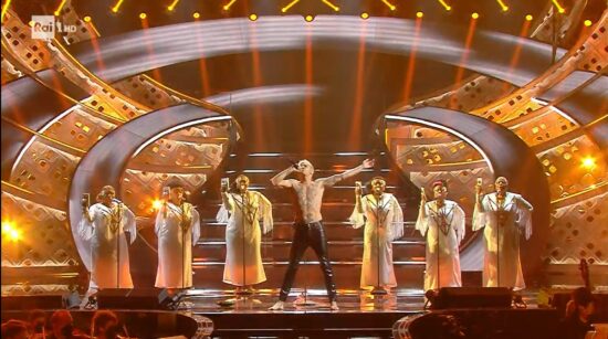 “Domenica”, testo e significato del brano di Achille Lauro a Sanremo