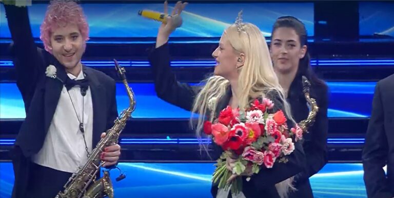 La rappresentante di lista canta “Ciao ciao”, testo e significato del brano di Sanremo 2022