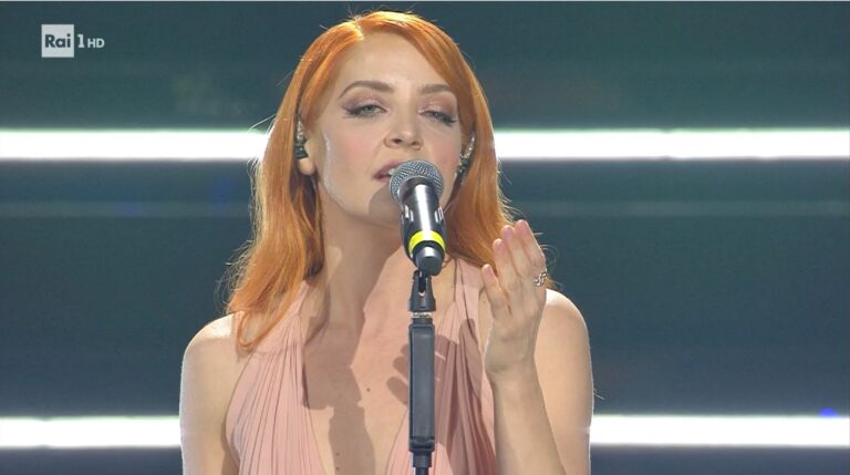 “Ti amo non lo so dire”, testo e significato del brano di Noemi (Sanremo 2022)