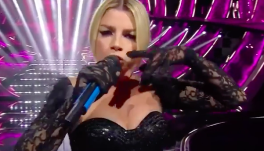 «Buongiorno dal Medioevo». Emma Marrone contro il body shaming di Davide Maggio
