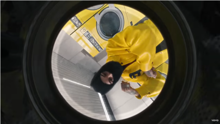 L’upgrade di Sfera Ebbasta è ormai definitivo: Italiano (feat. Rvssian)