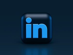 A cosa servono le newsletter di LinkedIn? I LinkedInfluencer per curare la solitudine del manager