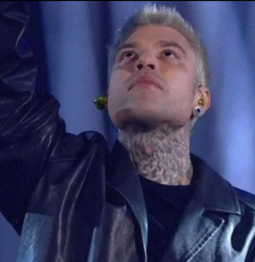 Fedez: il freestyle a Sanremo 2023 tra parole e polveroni