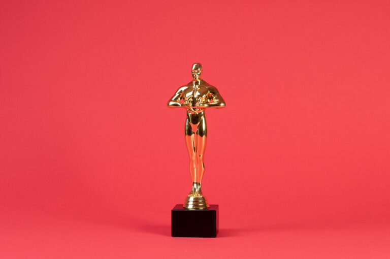 Premi Oscar 2023: i look migliori e peggiori del red carpet