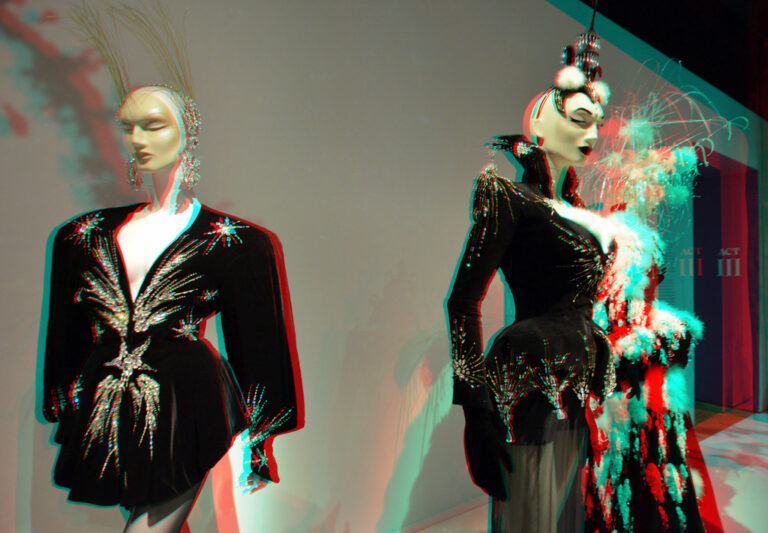 Mugler x H&M: la collaborazione non ha fatto in tempo a uscire che è già sold out