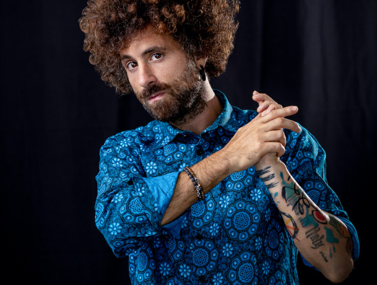 Gio Evan, classe 1988, ovvero la poetica dei millennial in purezza nell’album Ribellissimi