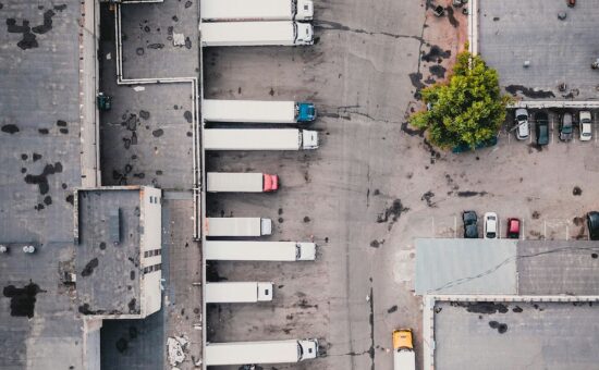 Dieci milioni in cinque anni, gli under 35 fanno decollare l’e-commerce